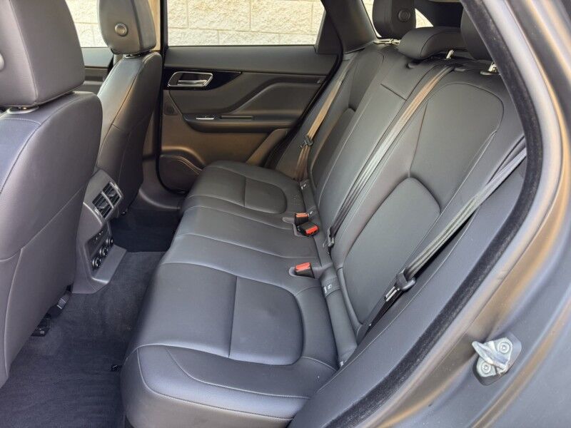 2019 Jaguar F-PACE 25t Premium Willow Grove PA
