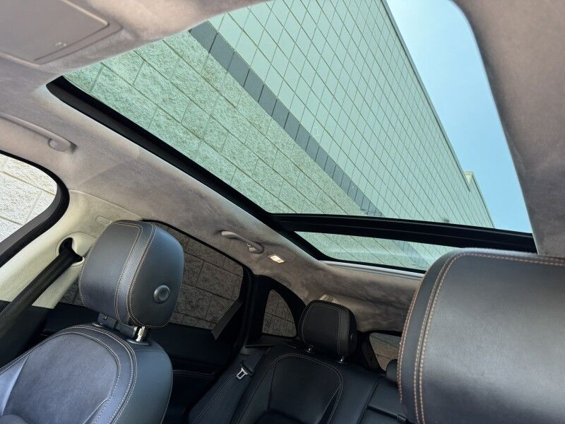 2019 Jaguar F-PACE 25t Prestige Willow Grove PA