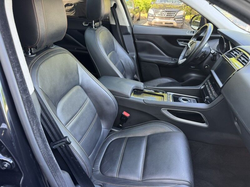 2019 Jaguar F-PACE 25t Prestige Willow Grove PA