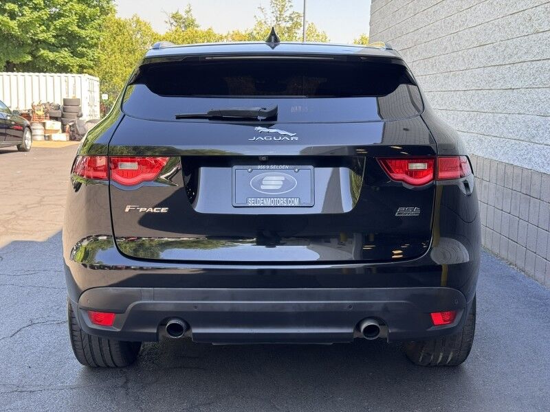 2019 Jaguar F-PACE 25t Prestige Willow Grove PA