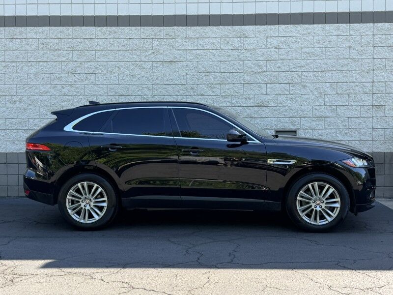 2019 Jaguar F-PACE 25t Prestige Willow Grove PA