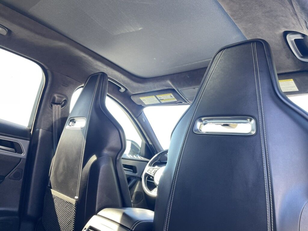 2019 Jaguar F-PACE SVR~SUPERCHARGED V8~CRUISE CONTROL~BLIND SPOT WARNING~CAMERA SYSTEM~COOLED SEATS~DRIVER CONNECT PACKAGE~LEATHER SEATS~PANOMARIC MOONROOF / SUNROOF~PARKING SENSORS~POWER SEATS~PREMIUM SOUND SYSTEM~TRAILER WIRING Sarasota FL