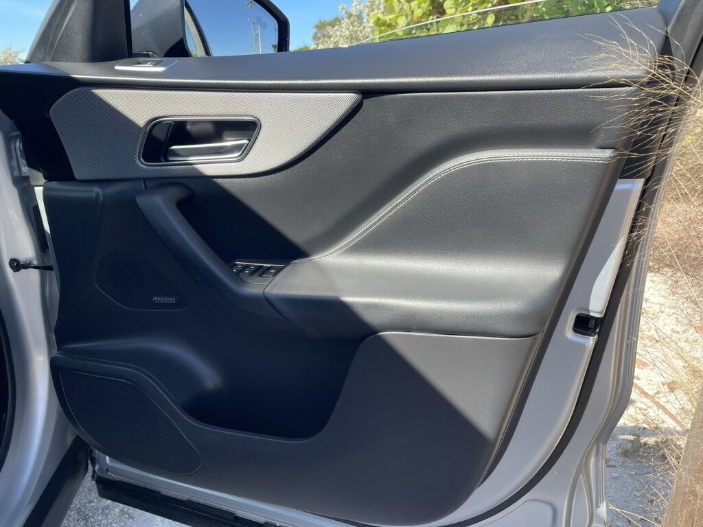 2019 Jaguar F-PACE SVR~SUPERCHARGED V8~CRUISE CONTROL~BLIND SPOT WARNING~CAMERA SYSTEM~COOLED SEATS~DRIVER CONNECT PACKAGE~LEATHER SEATS~PANOMARIC MOONROOF / SUNROOF~PARKING SENSORS~POWER SEATS~PREMIUM SOUND SYSTEM~TRAILER WIRING Sarasota FL