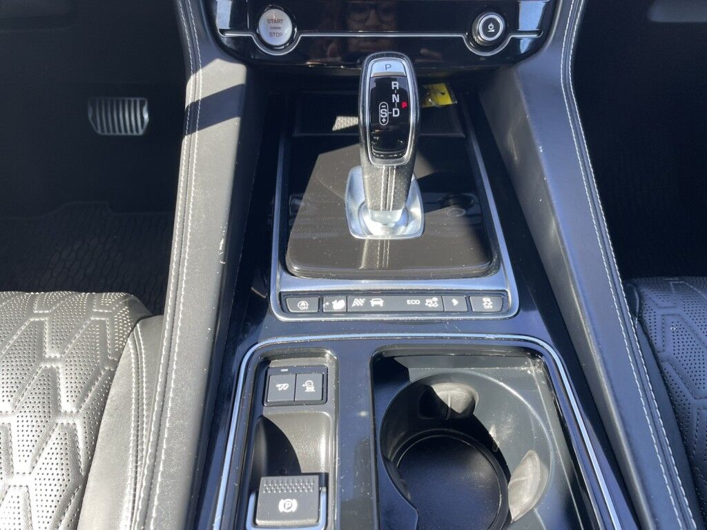 2019 Jaguar F-PACE SVR~SUPERCHARGED V8~CRUISE CONTROL~BLIND SPOT WARNING~CAMERA SYSTEM~COOLED SEATS~DRIVER CONNECT PACKAGE~LEATHER SEATS~PANOMARIC MOONROOF / SUNROOF~PARKING SENSORS~POWER SEATS~PREMIUM SOUND SYSTEM~TRAILER WIRING Sarasota FL