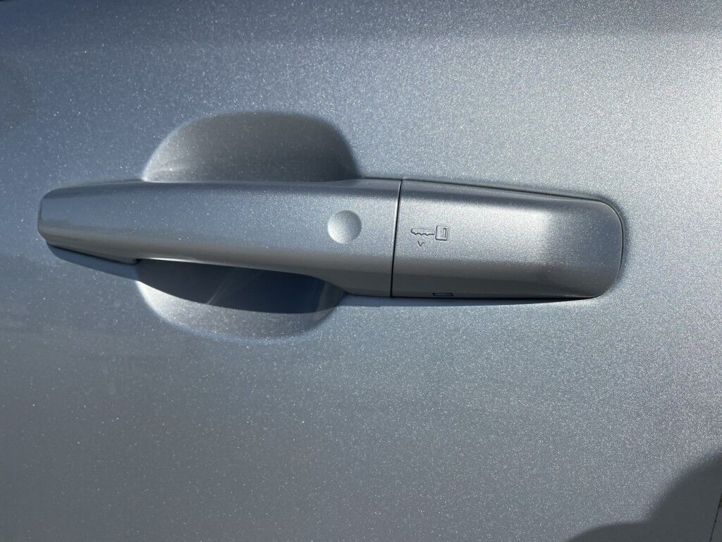 2019 Jaguar F-PACE SVR~SUPERCHARGED V8~CRUISE CONTROL~BLIND SPOT WARNING~CAMERA SYSTEM~COOLED SEATS~DRIVER CONNECT PACKAGE~LEATHER SEATS~PANOMARIC MOONROOF / SUNROOF~PARKING SENSORS~POWER SEATS~PREMIUM SOUND SYSTEM~TRAILER WIRING Sarasota FL