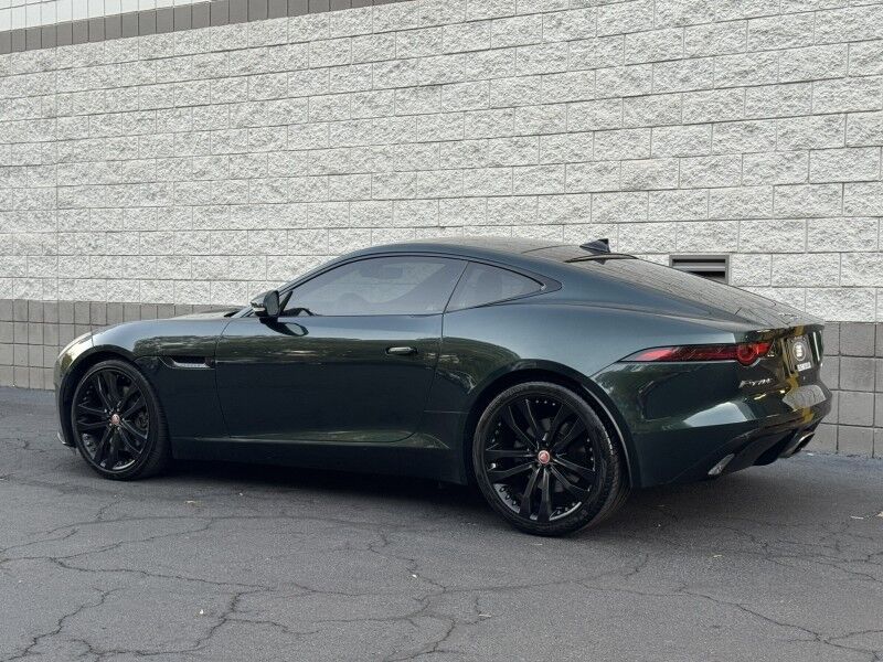 2019 Jaguar F-TYPE P300