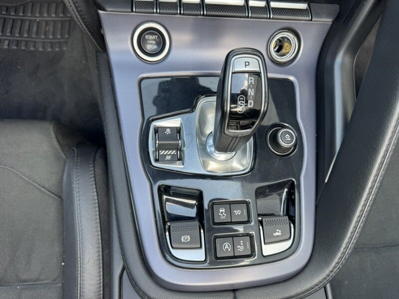 2019 Jaguar F-TYPE P300 Willow Grove PA