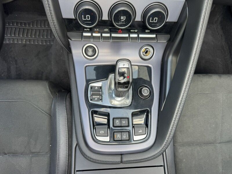 2019 Jaguar F-TYPE P300 Willow Grove PA