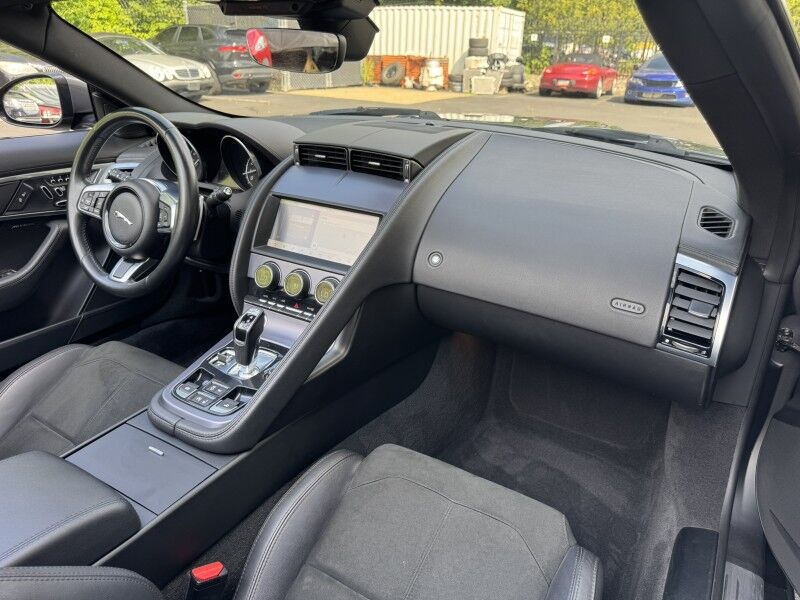 2019 Jaguar F-TYPE P300 Willow Grove PA