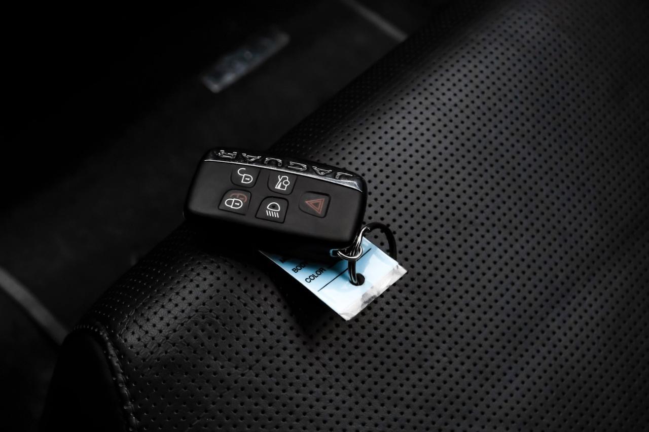 2019 Jaguar F-TYPE P340 EMERGENCY BRAKING LANE KEEP ASSIST NAVIGATION LEATHER SEATS REAR CAMERA Carrollton TX