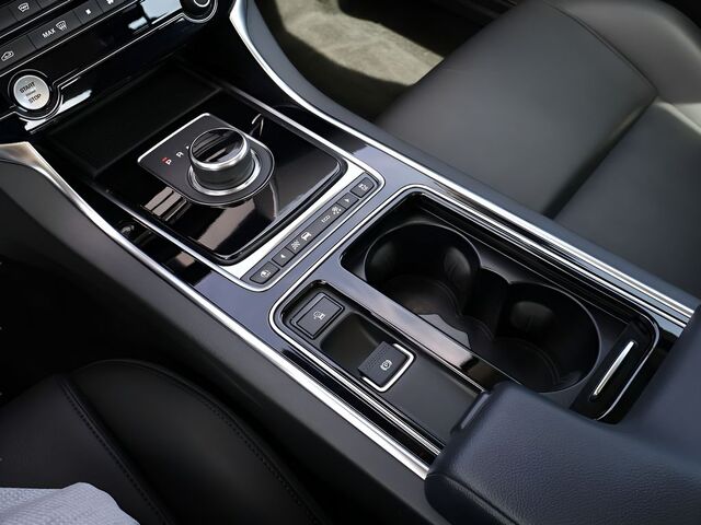 2019 Jaguar XE 25t Premium Oshkosh WI