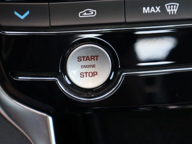 2019 Jaguar XE 25t Premium Oshkosh WI