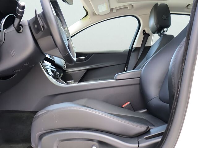 2019 Jaguar XE 25t Premium Oshkosh WI