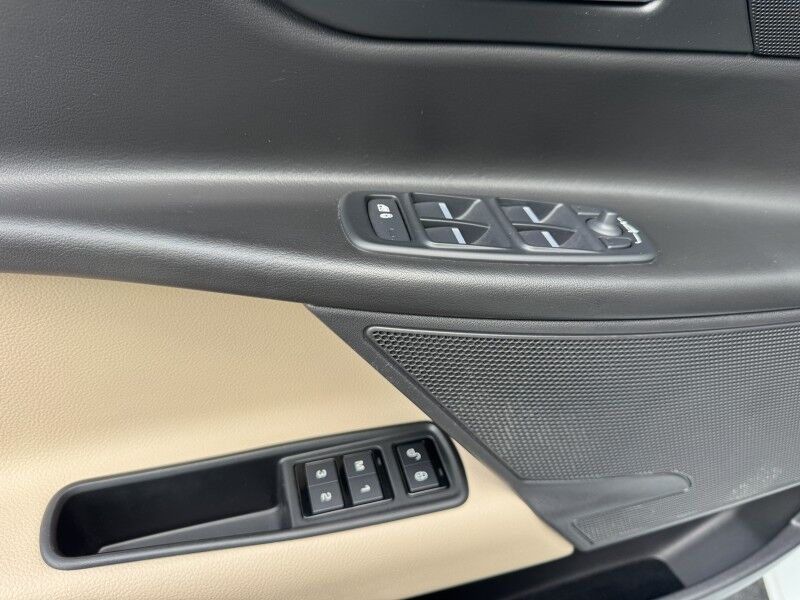 2019 Jaguar XE 25t Premium Willow Grove PA