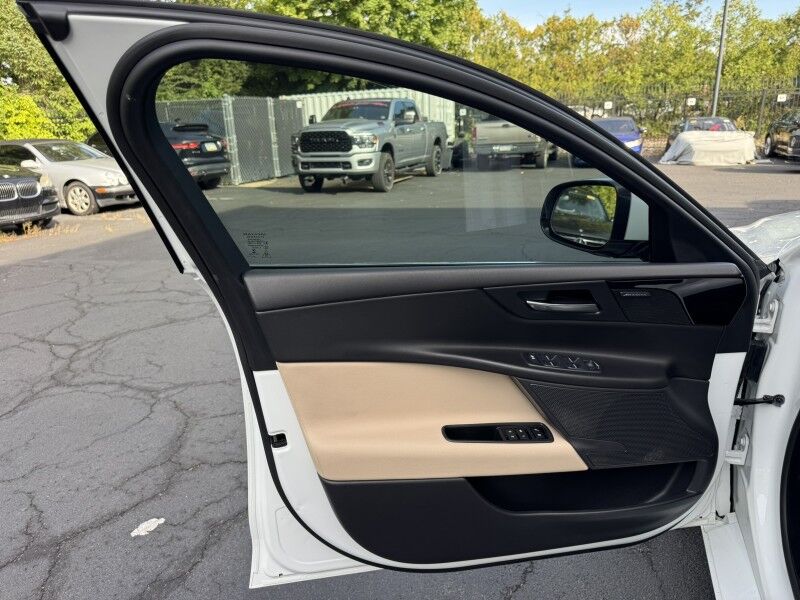 2019 Jaguar XE 25t Premium Willow Grove PA