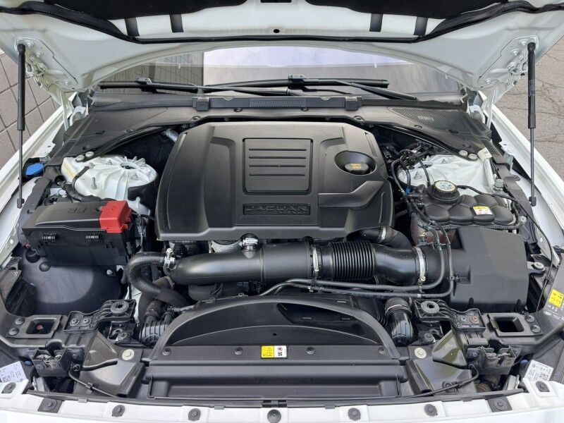 2019 Jaguar XE 25t Premium Willow Grove PA