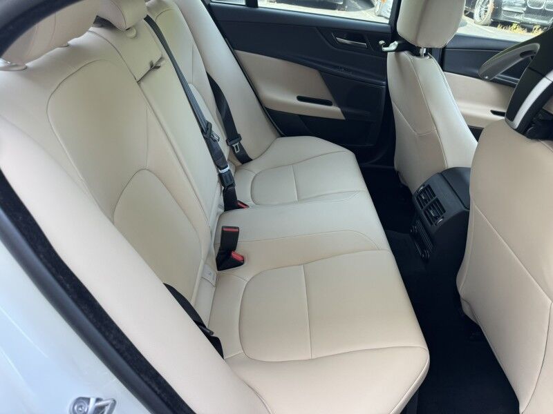 2019 Jaguar XE 25t Premium Willow Grove PA