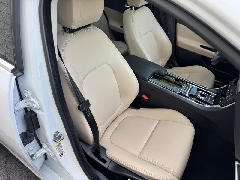 2019 Jaguar XE 25t Premium Willow Grove PA