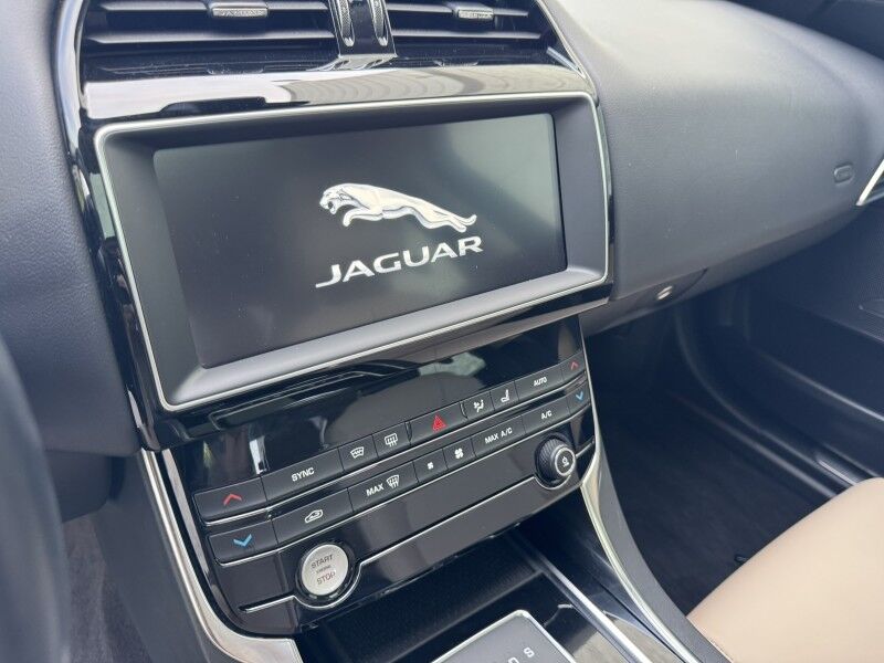 2019 Jaguar XE 25t Premium Willow Grove PA