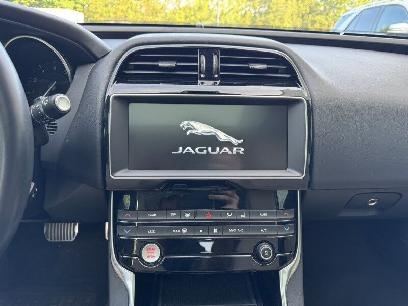 2019 Jaguar XE 25t Premium Willow Grove PA