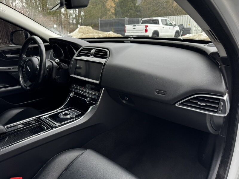 2019 Jaguar XE 25t Willow Grove PA