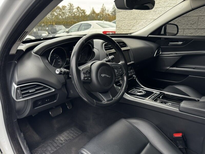 2019 Jaguar XE 25t Willow Grove PA