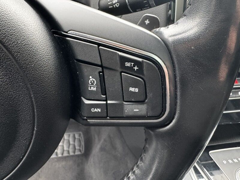 2019 Jaguar XE 25t Willow Grove PA