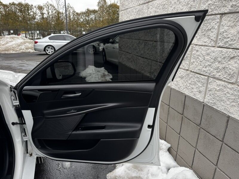 2019 Jaguar XE 25t Willow Grove PA