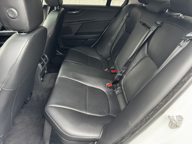 2019 Jaguar XE 25t Willow Grove PA