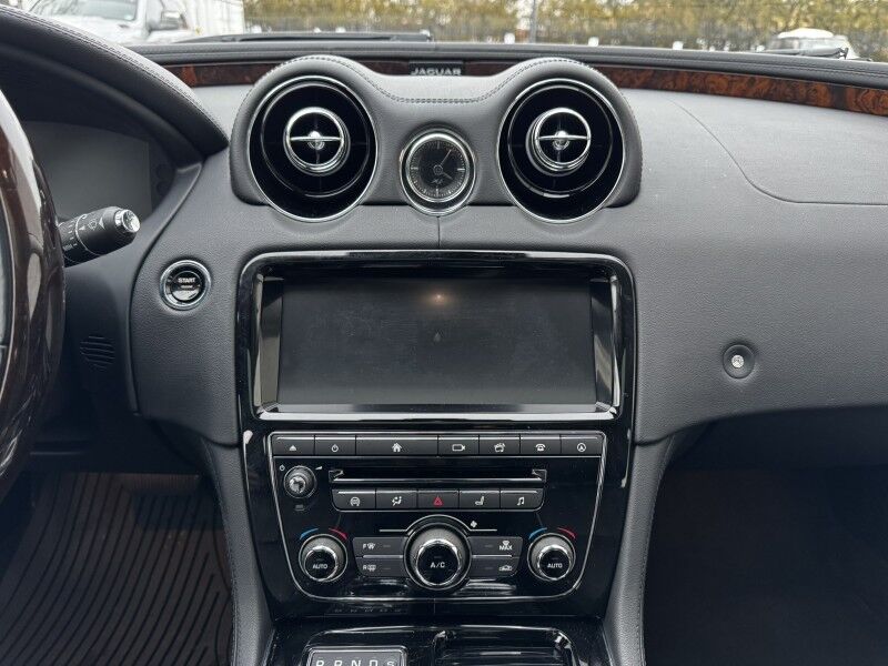 2019 Jaguar XJ R-Sport Willow Grove PA