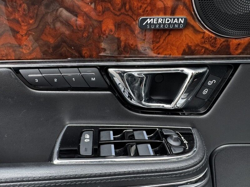 2019 Jaguar XJ R-Sport Willow Grove PA