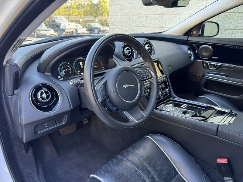 2019 Jaguar XJ XJ R-Sport Willow Grove PA
