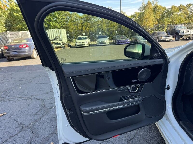 2019 Jaguar XJ XJ R-Sport Willow Grove PA