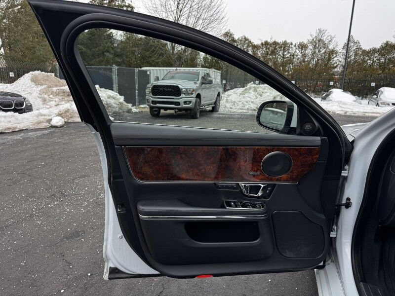 2019 Jaguar XJ XJ R-Sport Willow Grove PA