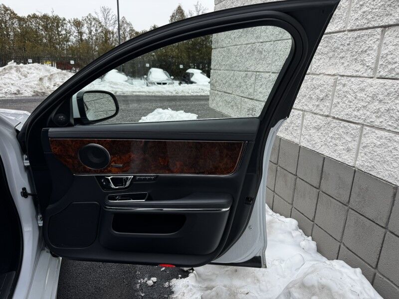 2019 Jaguar XJ XJ R-Sport Willow Grove PA