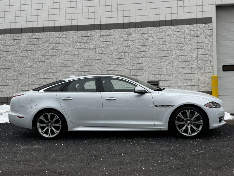 2019 Jaguar XJ XJ R-Sport Willow Grove PA