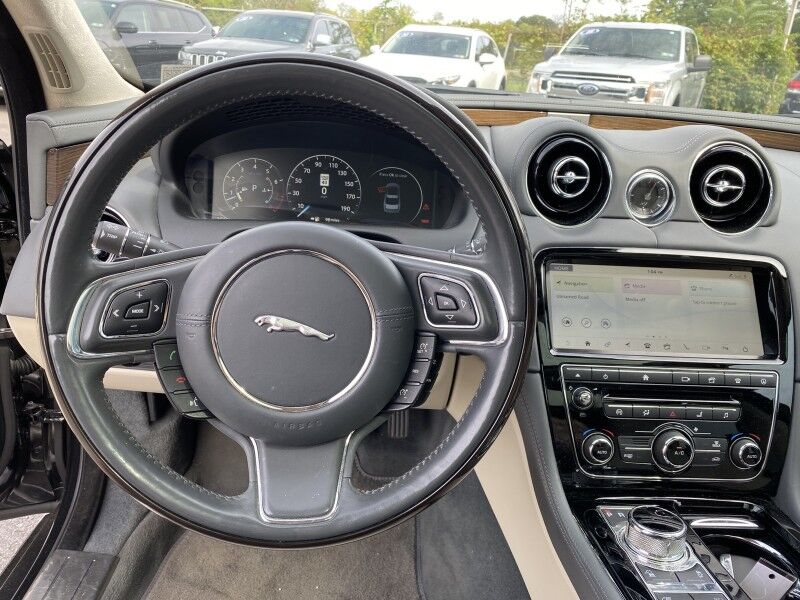 2019 Jaguar XJL XJL Collection Bristol  PA