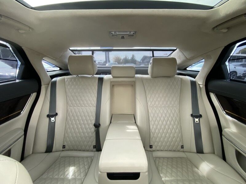 2019 Jaguar XJL XJL Collection Bristol  PA