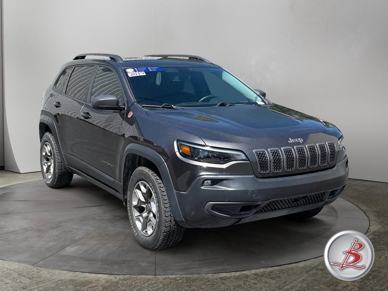 2019 Jeep CHEROKEE Trailhawk