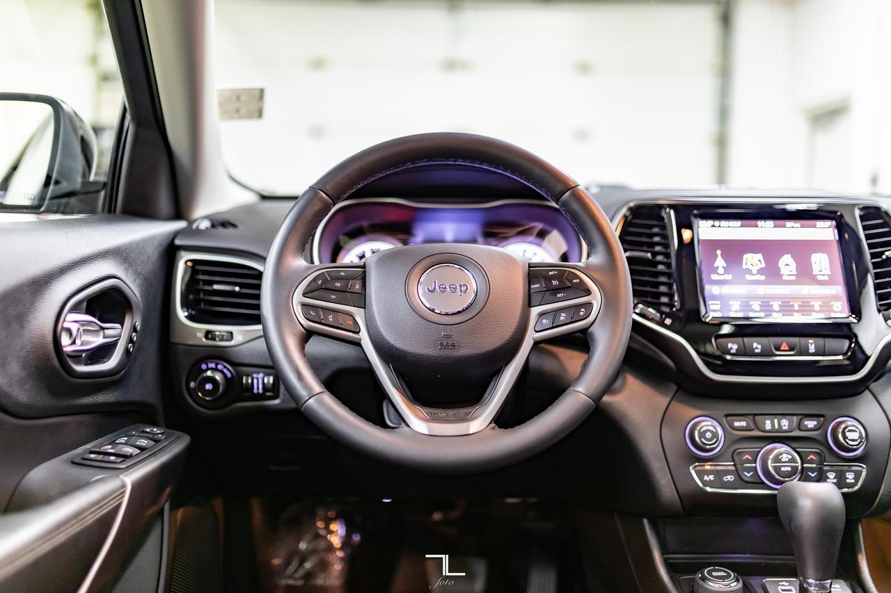 2019 Jeep Cherokee 4X4 Limited Leather Roof Nav Red Deer AB