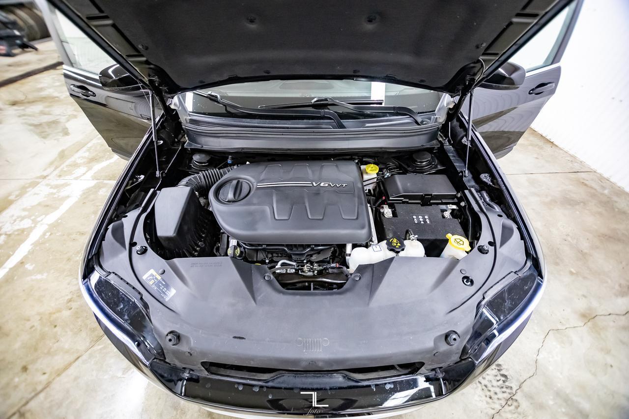 2019 Jeep Cherokee 4X4 Limited Leather Roof Nav Red Deer AB