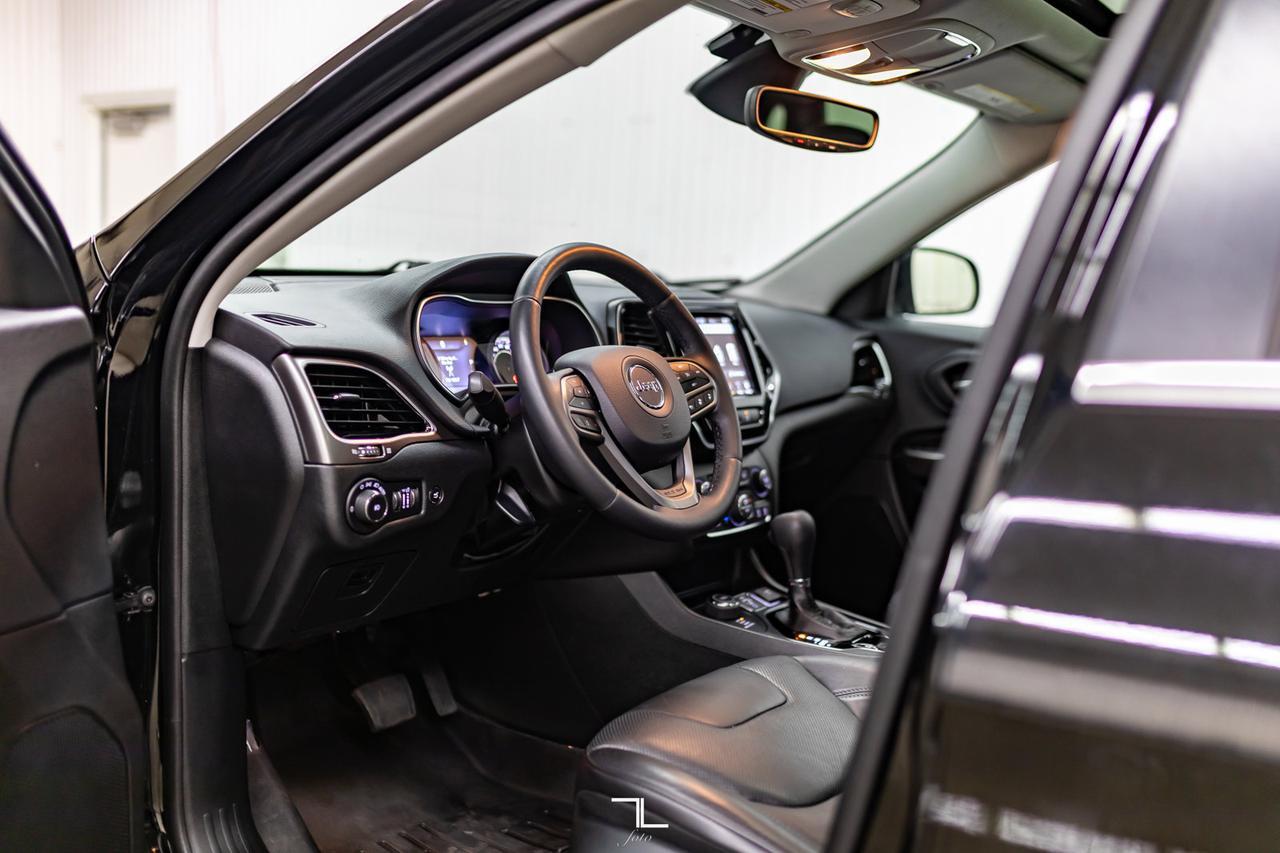 2019 Jeep Cherokee 4X4 Limited Leather Roof Nav Red Deer AB