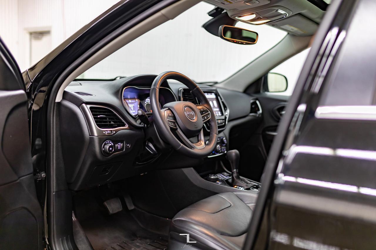 2019 Jeep Cherokee 4X4 Limited Leather Roof Nav Red Deer AB