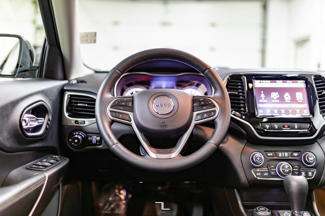 2019 Jeep Cherokee 4X4 Limited Leather Roof Nav Red Deer AB