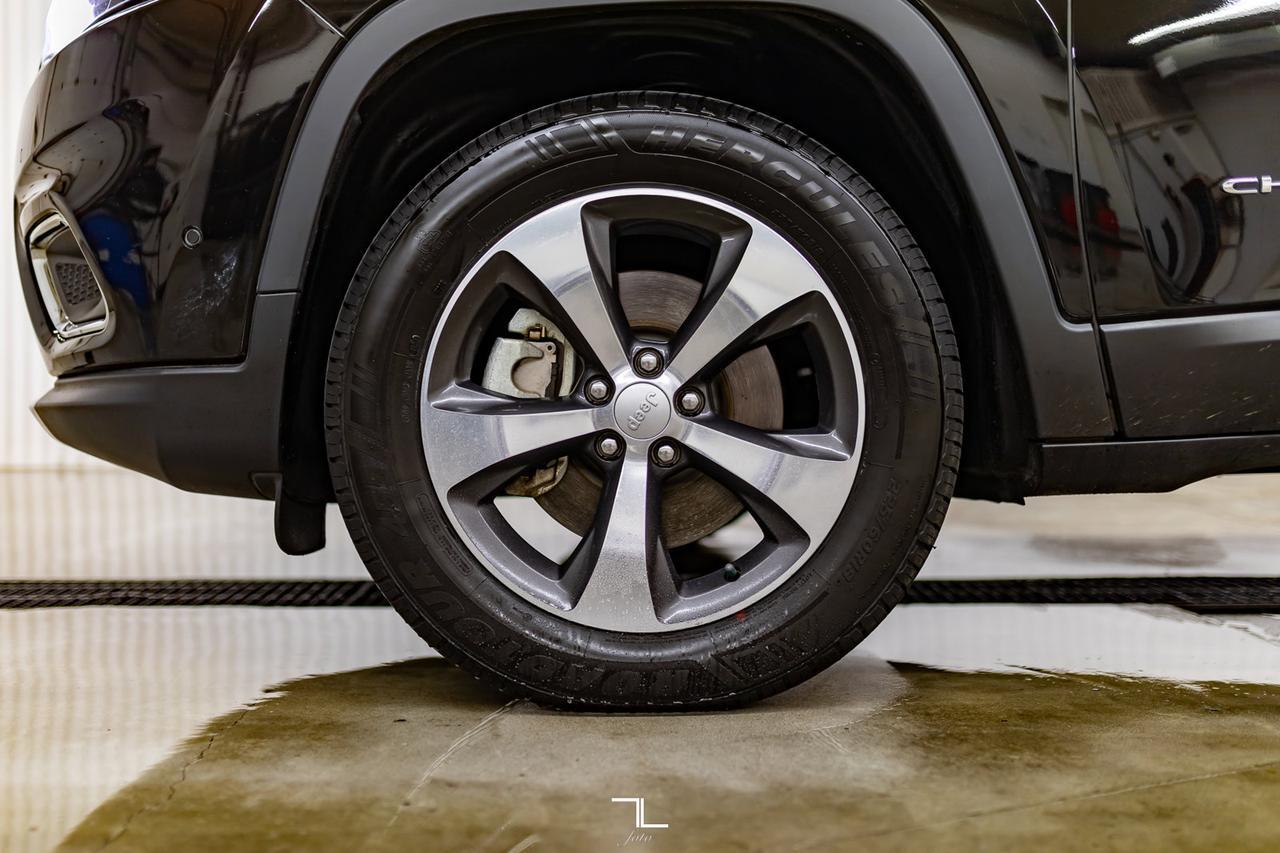 2019 Jeep Cherokee 4X4 Limited Leather Roof Nav Red Deer AB