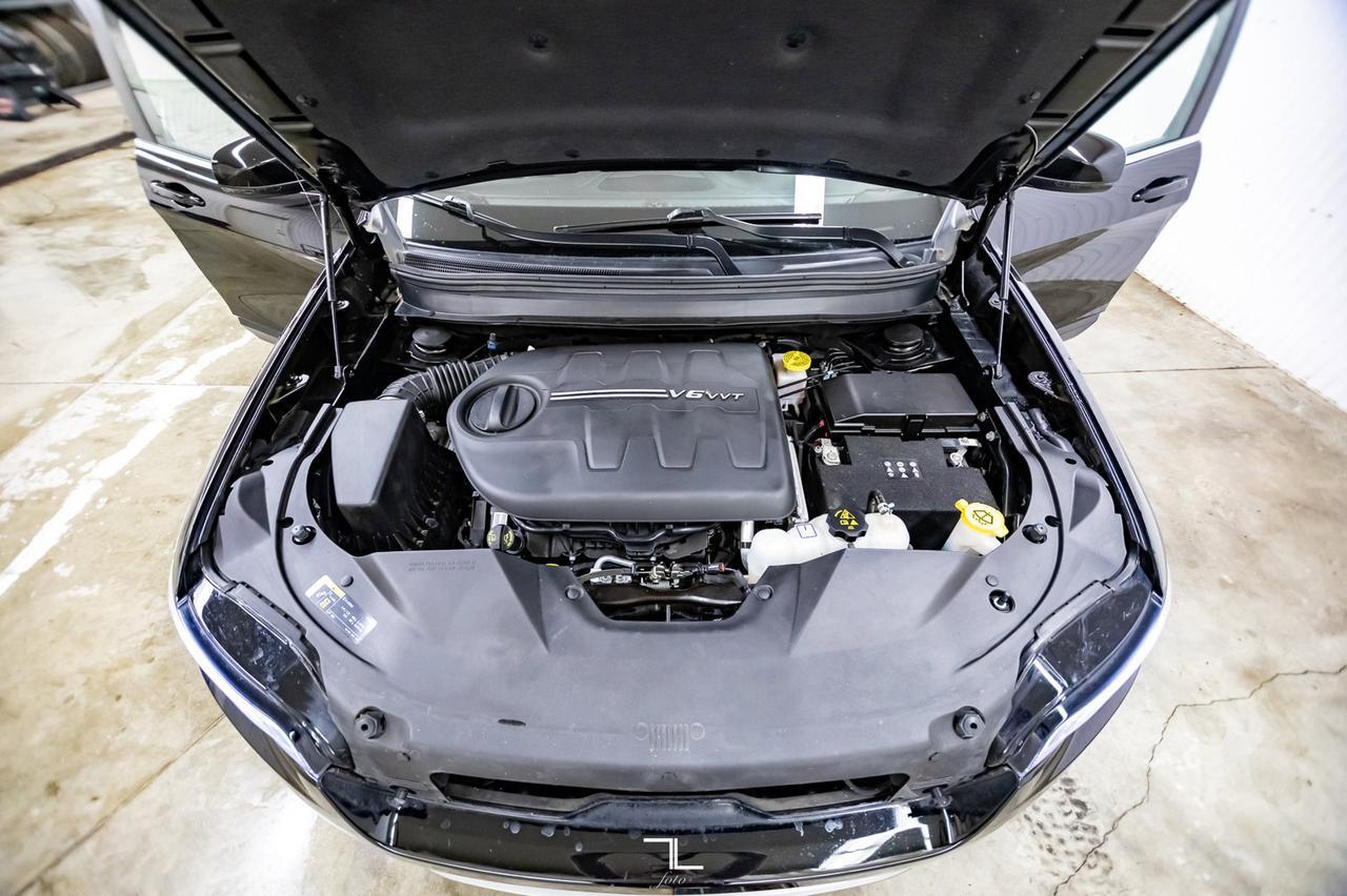 2019 Jeep Cherokee 4X4 Limited Leather Roof Nav Red Deer AB