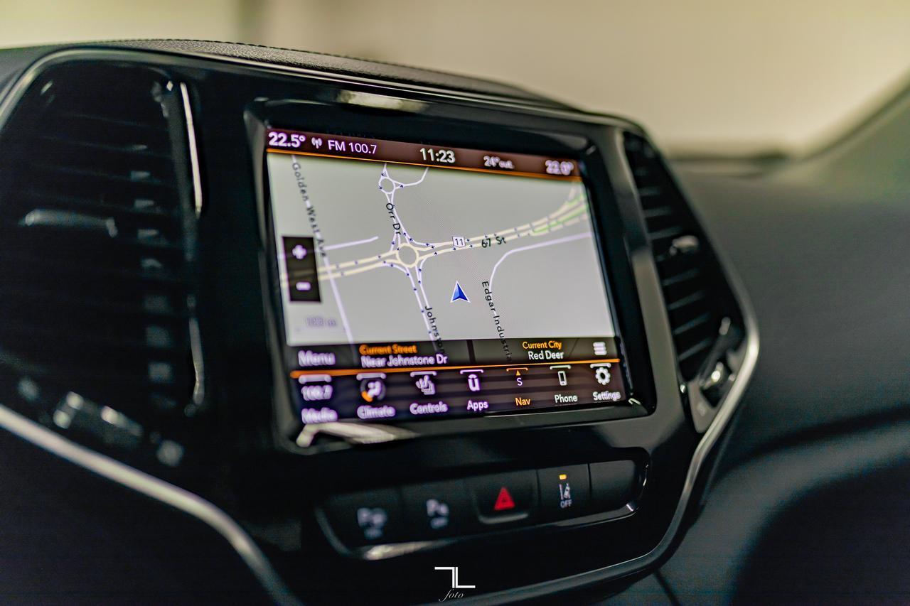 2019 Jeep Cherokee 4X4 Limited Leather Roof Nav Red Deer AB