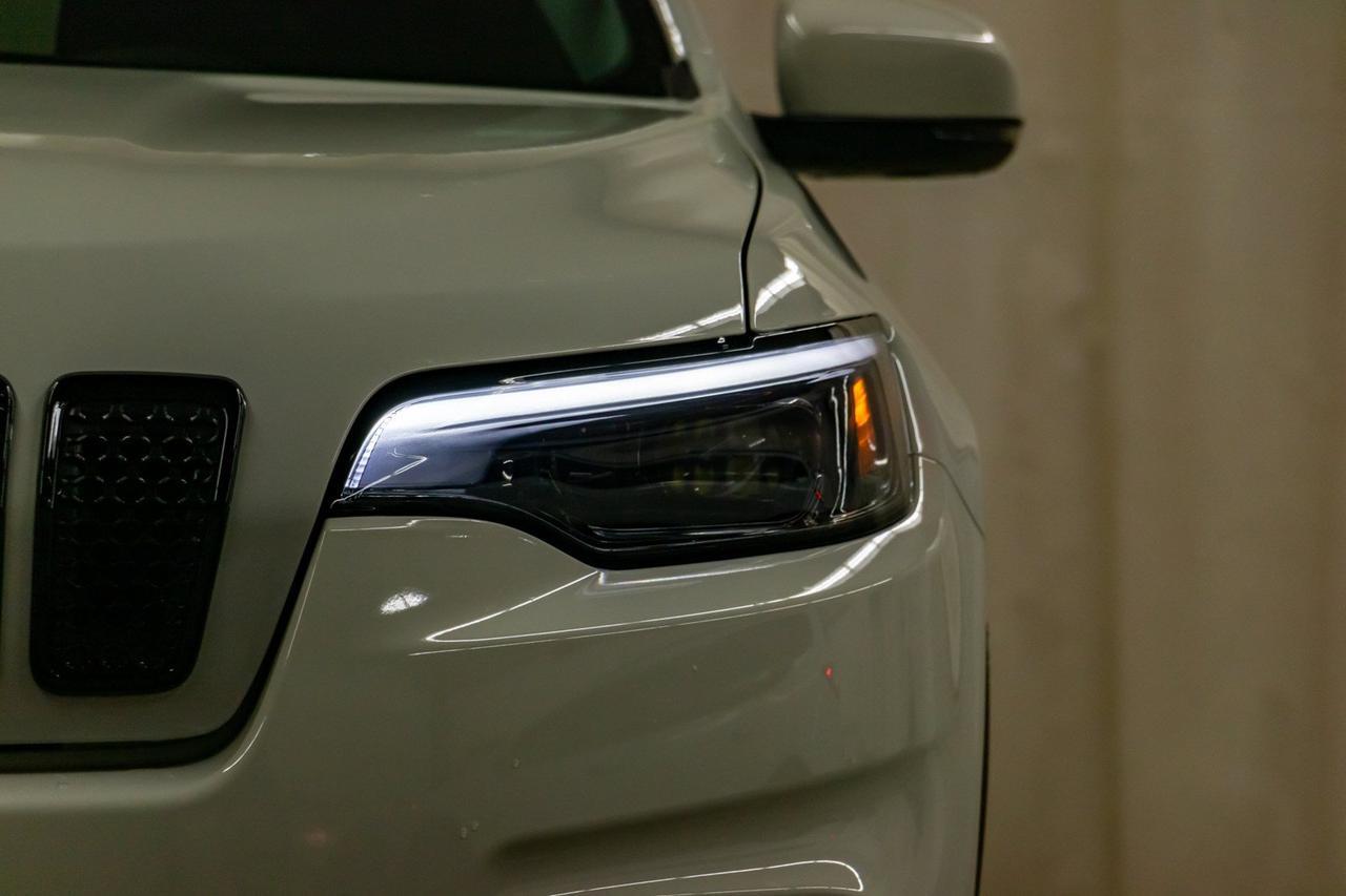 2019 Jeep Cherokee 4x4 Altitude Roof BCam Red Deer AB