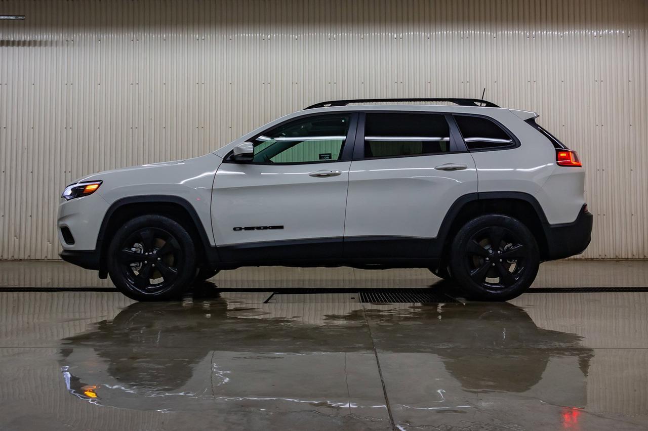 2019 Jeep Cherokee 4x4 Altitude Roof BCam Red Deer AB