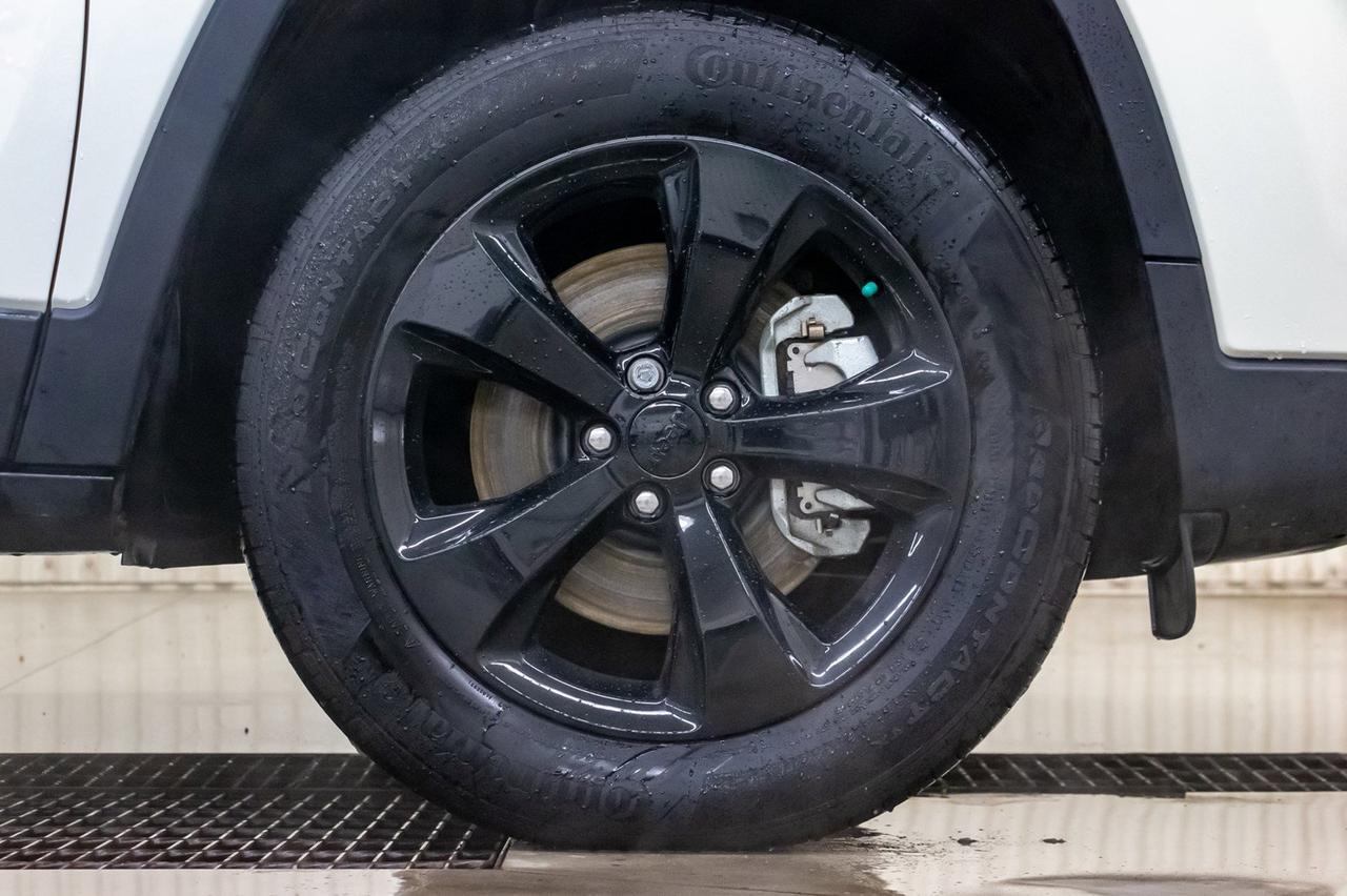 2019 Jeep Cherokee 4x4 Altitude Roof BCam Red Deer AB